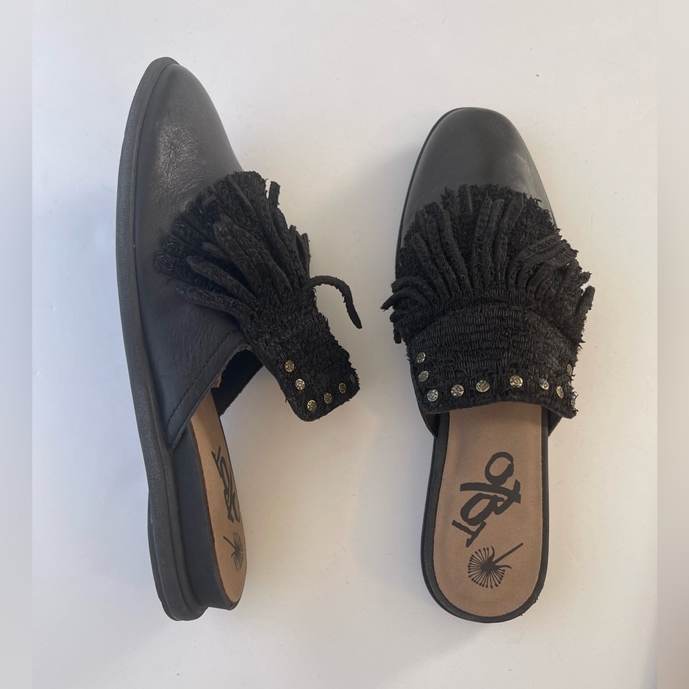 OTBT Gleam Mules Black Fringe Studs 7M‎